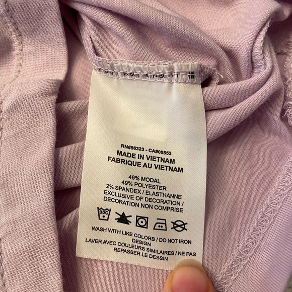 Nike Sportswear Essential Slim 
Cropped T-Shirt XS - Picture 4 of 4